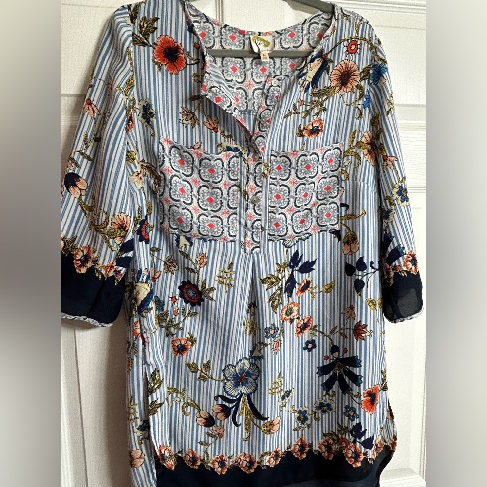 Fig & Flower blouse Size 1X

100% polyester